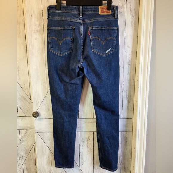 Levi's 721 High Rise Distressed Skinny Jeans - Picture 6 of 8